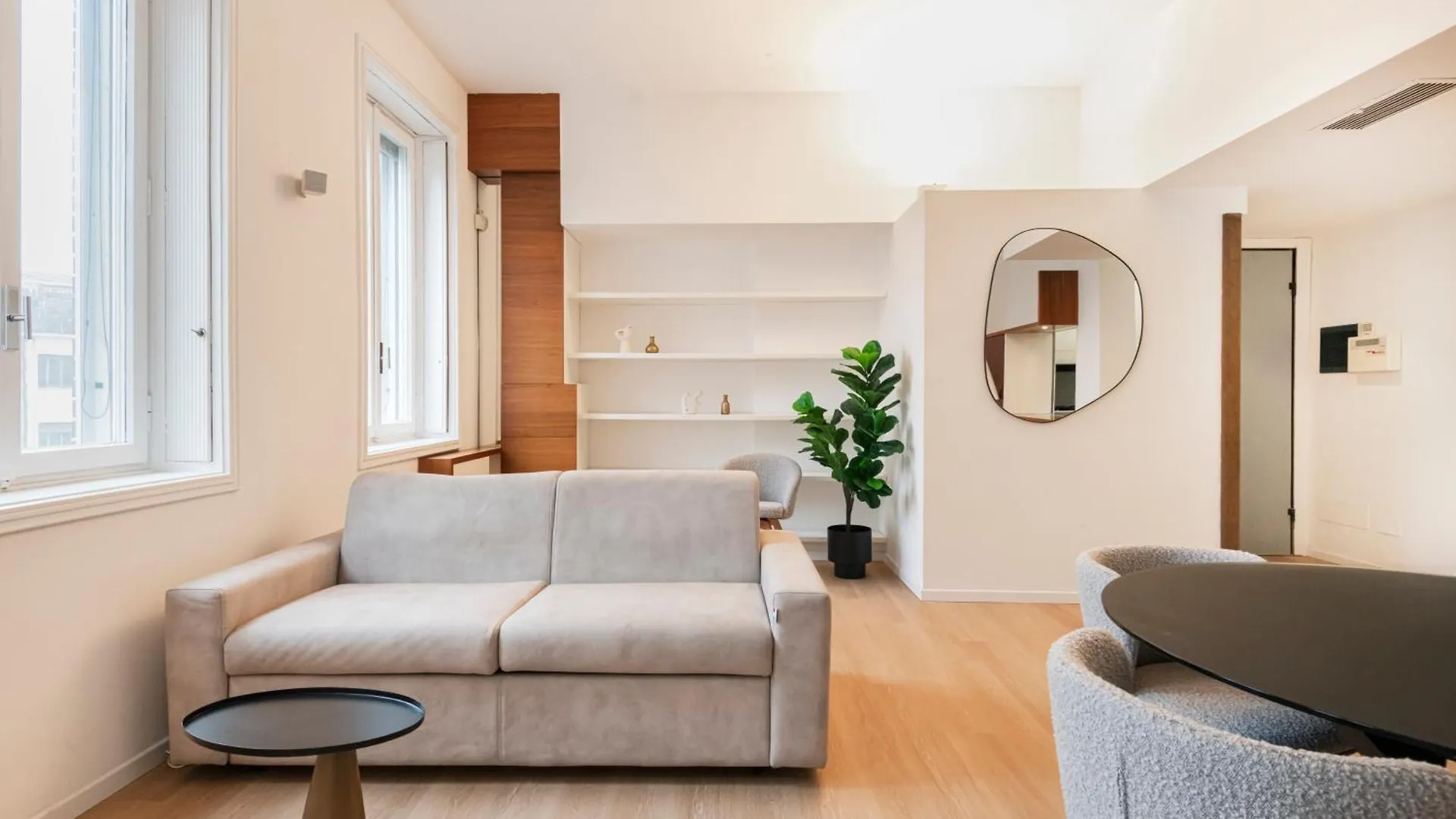 Apartment Relstay - Duomo 1Br Milan
