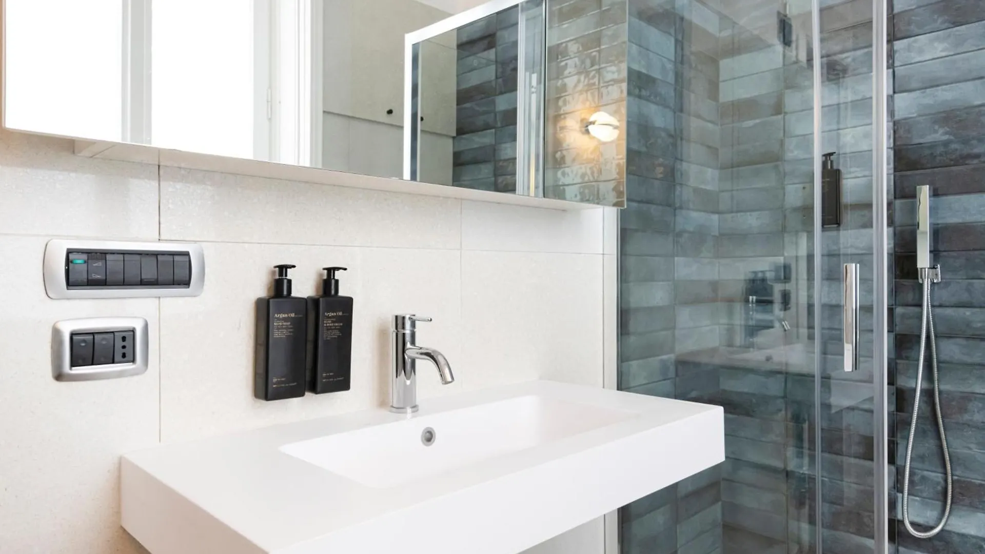 Apartment Relstay - Duomo 1Br Milan