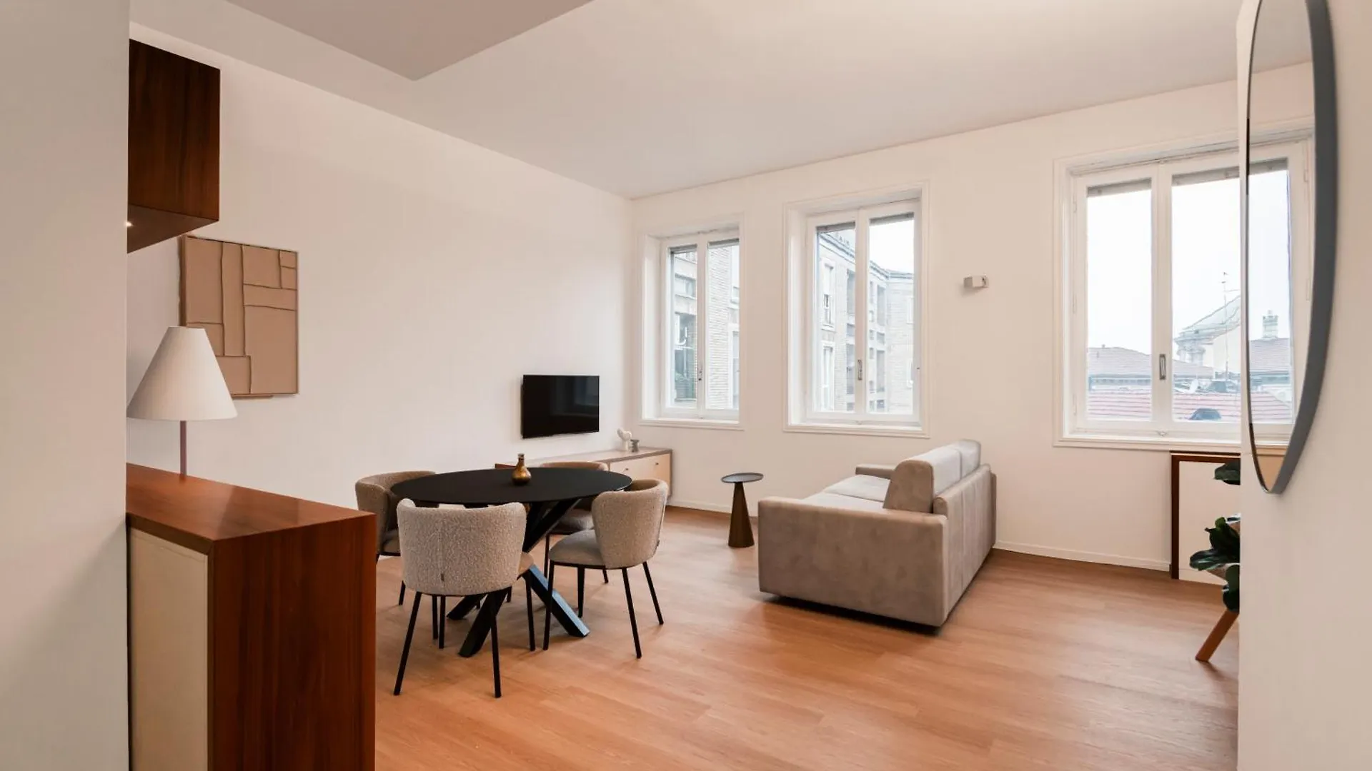 Relstay - Duomo 1Br Milan Apartment